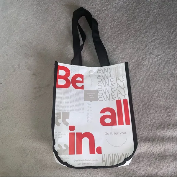 Be All In Graphic Tote Bag lululemon toe - White & Red small - Image 2