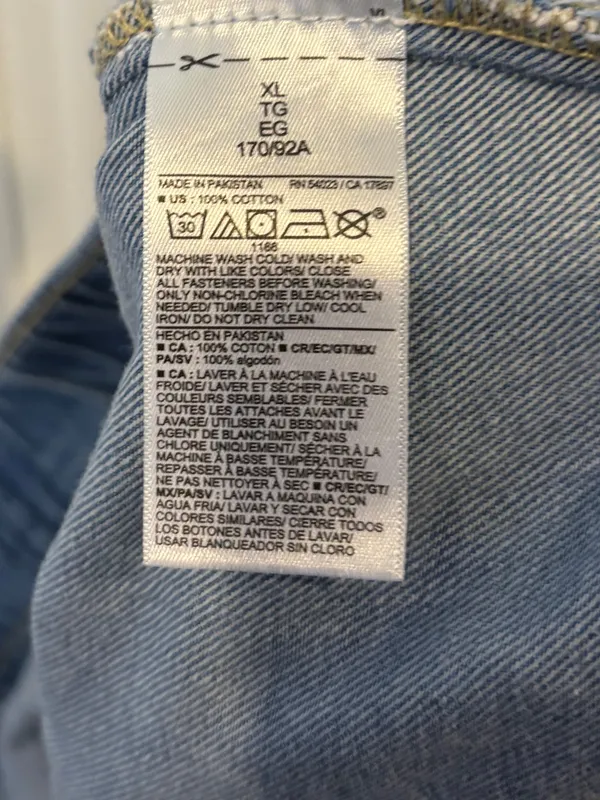 Old navy OG chino jean shorts size xl - Image 8