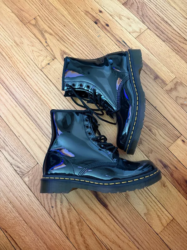 NWOT Dr. Martens 1460 Glossy Black Shiny Leather 8 eye Ankle Boots Sz 9 patent pascal - Image 2