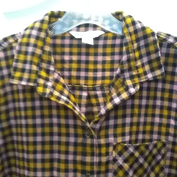 FINAL MARKDOWN Ladies' NWT Old Navy Flannel Top (L) - Image 2