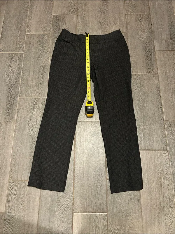 Apt. 9 gray pin stripedDress Pants - size 12 - Image 6