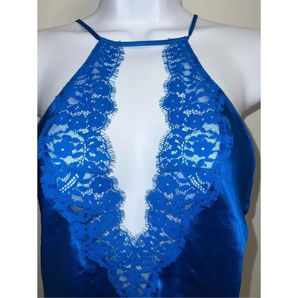 Victoria's Secret Women’s Satin & Lace Blue Top. Size medium - Image 2