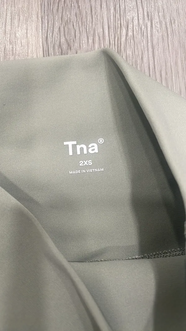 Aritzia TNA Leggings - Image 2