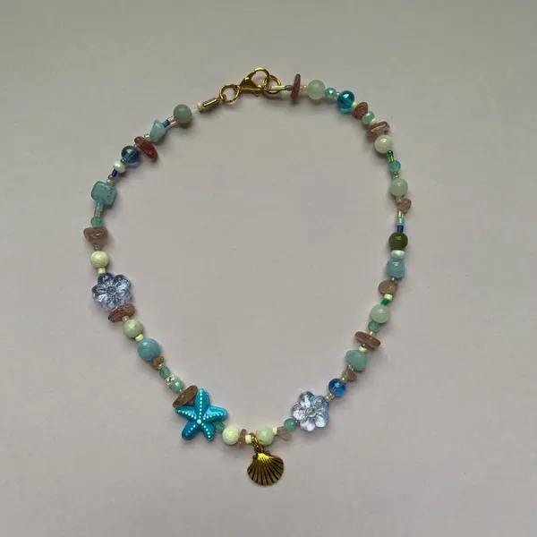Handmade Gold Beaded Necklace - Image 3