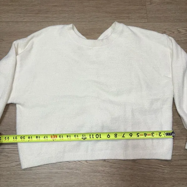 Le Lis Women's White Sweater With Ties Large - Image 8