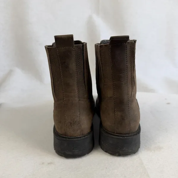 Clarks Womens 8.5 Chelsea Boots Brown Leather Block Heel Ankle Moto - Image 5