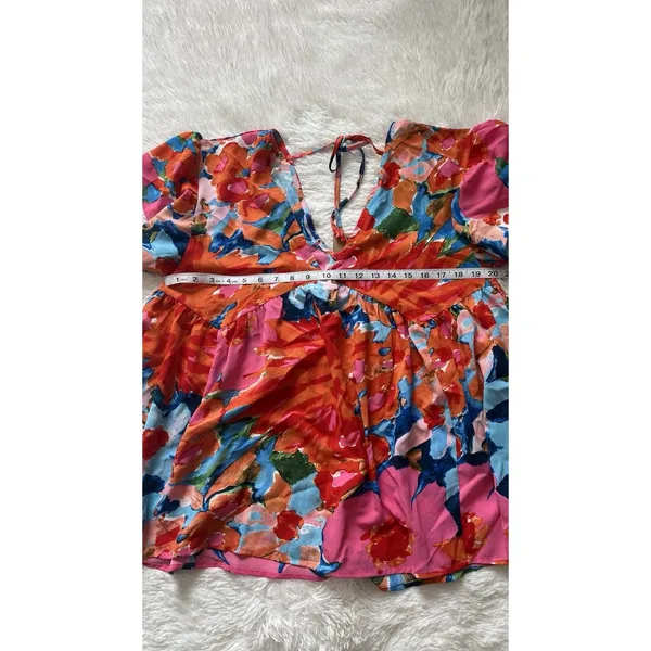 Entro NWT Watercolor Floral V-Neck Blouse Large Flutter Sleeve Tie Back Top New - Image 8