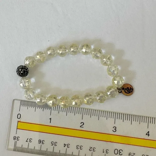 Clear beaded stretchy bracelet - Image 7
