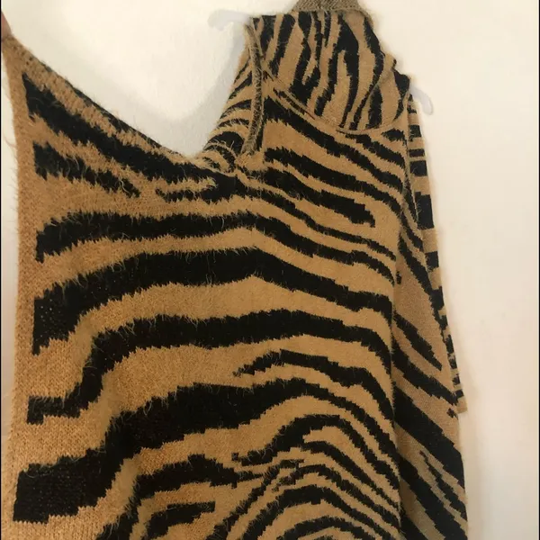 NEW! Brown & Black Sweater Vest! - Image 2