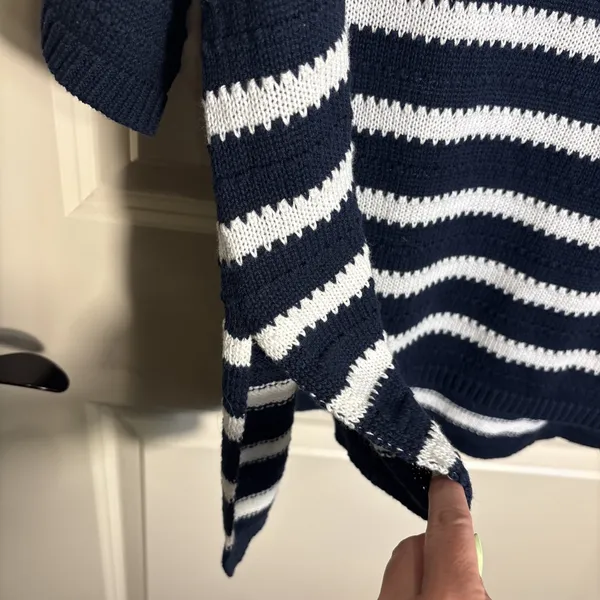 NWT Navy & White Stripe Lightweight‎ Sweater Women Size Medium Nautical Coastal - Image 3
