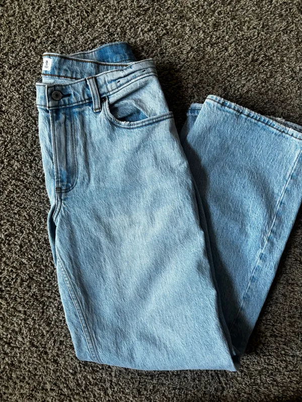 Abercrombie Low-Rise Baggy Jeans - Image 3