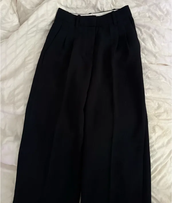 Aritzia Effortless Pants - Image 2