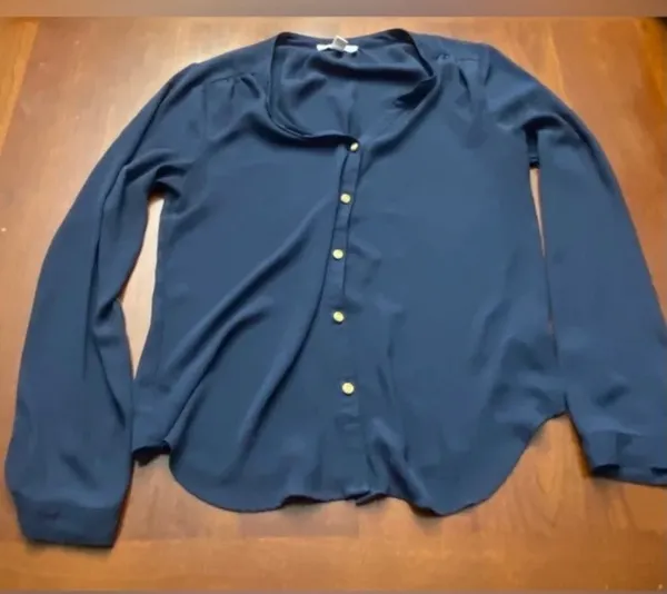 button down blouse is a junior size Large. - Image 5