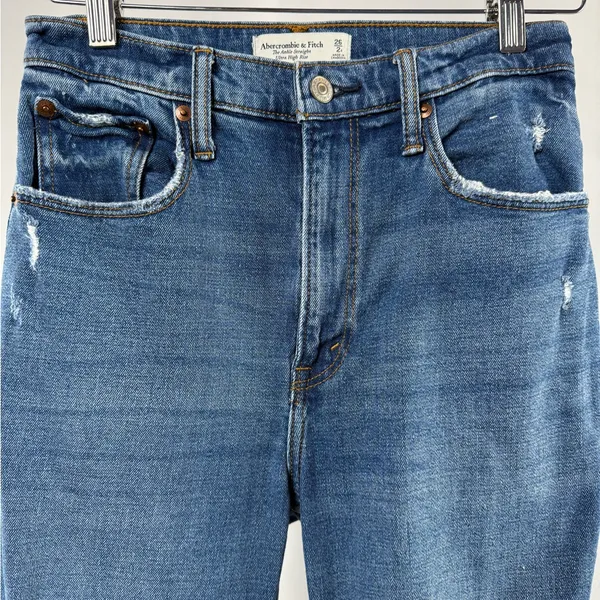 Abercrombie & Fitch Ultra High Rise Ankle Straight Jean in Blue Size 26 or 2‎ - Image 4