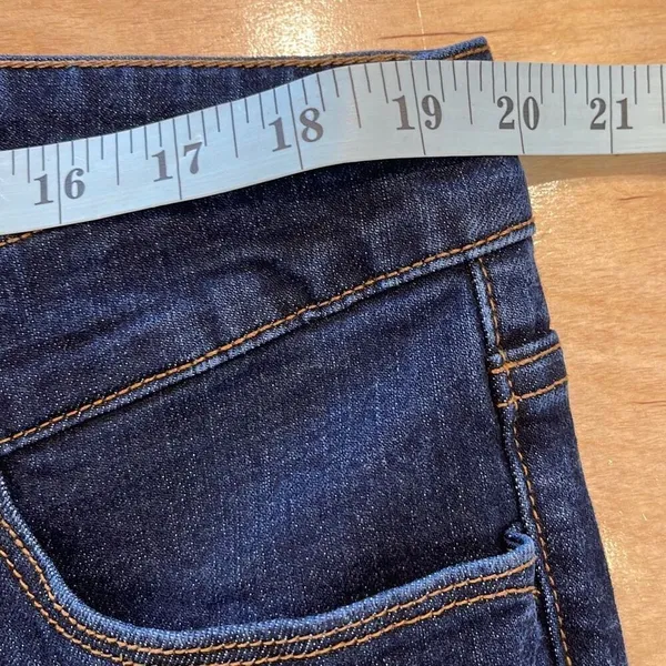 Old‎ Navy Womens Mid Rise Zip Fly Bootcut Denim Jeans Dark Wash Size 20 - Image 9