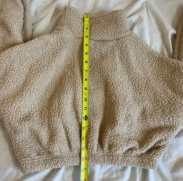 SheIn Beige Fuzzy Two Piece Co-ord Lounge Set Size Medium - Image 6