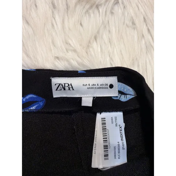 Zara Women's Sz Small Lips Printed Mini Skirt Black Blue Zip Back A-Line Viscose - Image 8