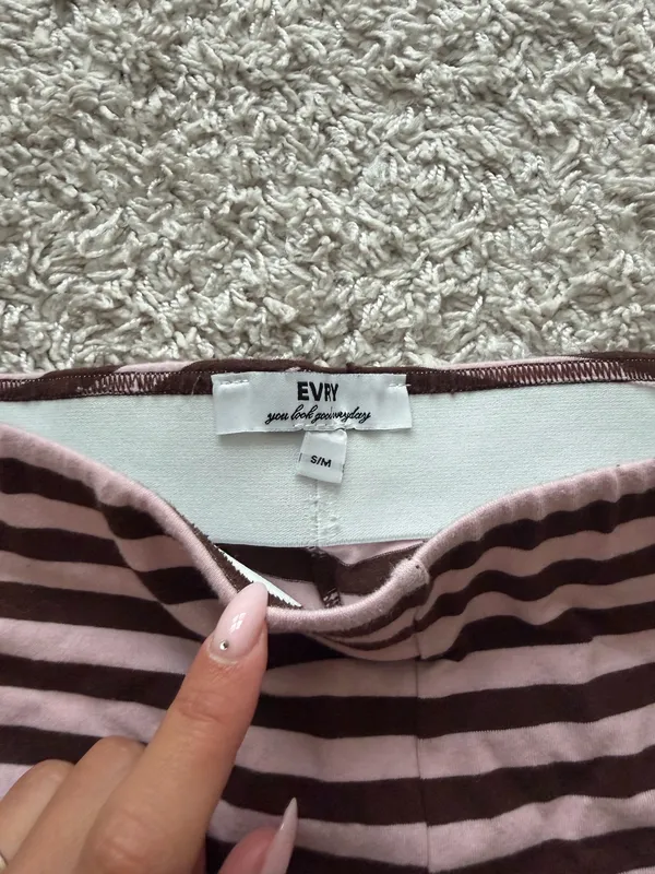 evry shorts Pink - Image 3