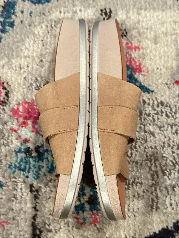 Tamaris Minimalist Suede Leather Slides Goldtone Buckle 39 - Image 8