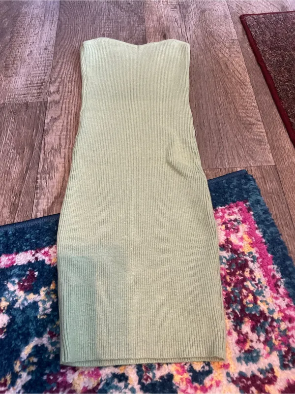 Edikted green strapless bodycon dress size xs - Image 4