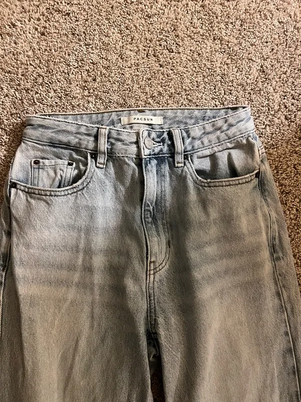 PacSun Classic High-Rise 90’s boyfriend Women’s Jeans - Light Wash - Image 3