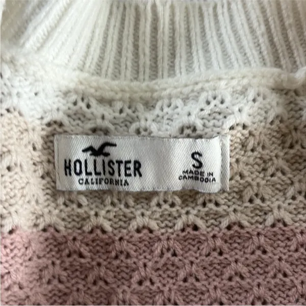 Hollister Size Small Pink and White Striped Sweater. - Image 4