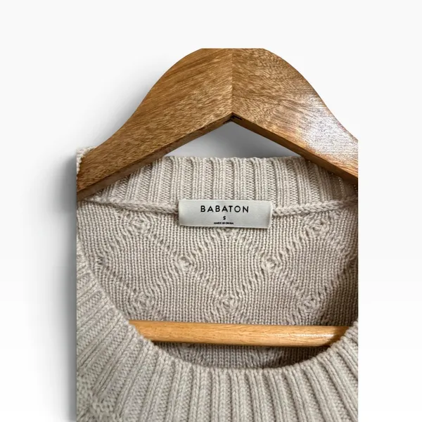Babaton Aritzia Seek Cable Knit sweater Beige oatmeal Cropped Small - Image 3