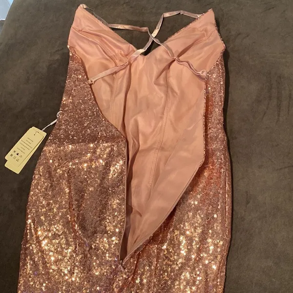 Women’s Pink Fully Sequined Mermaid Style Prom Party Dress Size 6 NWT - Image 9