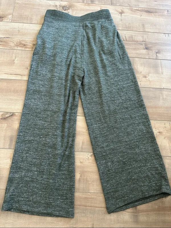Daily Ritual Women's Relaxed Fit Cozy Knit Pleated Lounge Pant Green Wide Leg S - Image 9