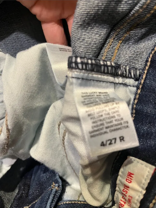 Lucky Brand Straight Leg Jeans in Medium Blue Wash - Image 6