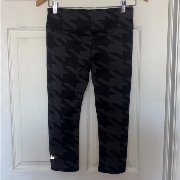 ALO Yoga Airbrush Cropped Houndstooth Leggings Black Gray Size S - Image 3