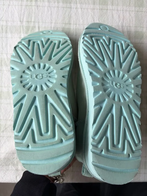 UGG mint color Short Boots - Image 4