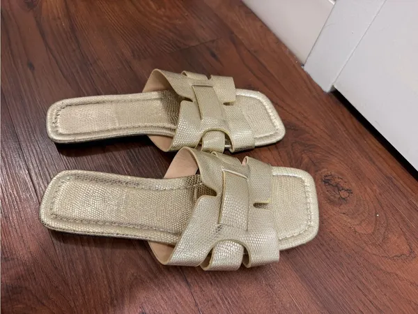 Gold flats sandals Size 7 - Image 3