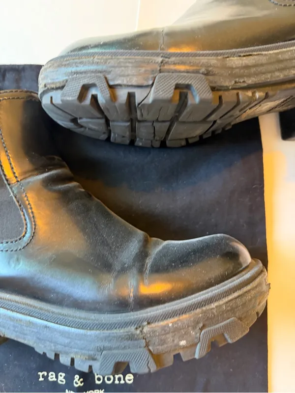 rag & bone Lug Sole Chelsea Boot - Image 4