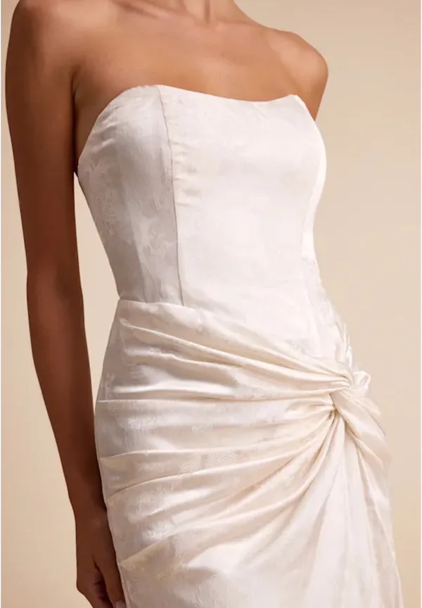 White Lulus Maxi Dress - Image 2