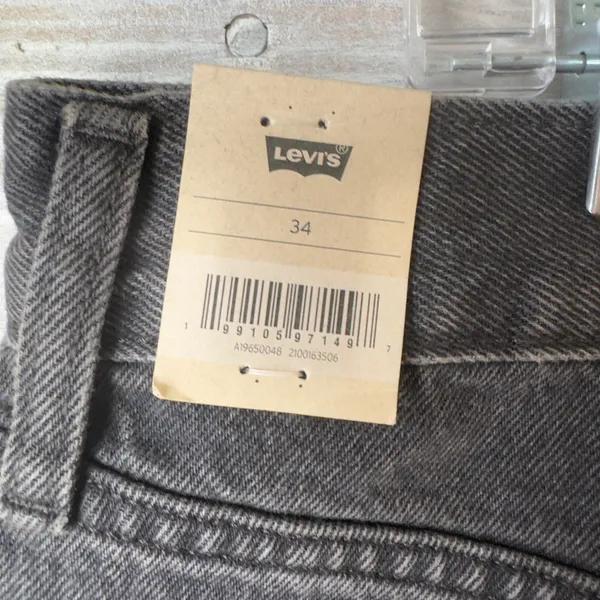 1511 |‎ NWT Levi's High Waisted Cotton Retro Mom Shorts Black Denim Women 18 - Image 6