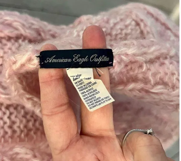 American Eagle Cable Knit Scarf - Image 3