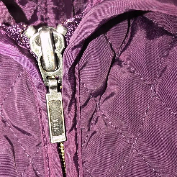 Talbots size small purple quilted zippered vest - Image 8