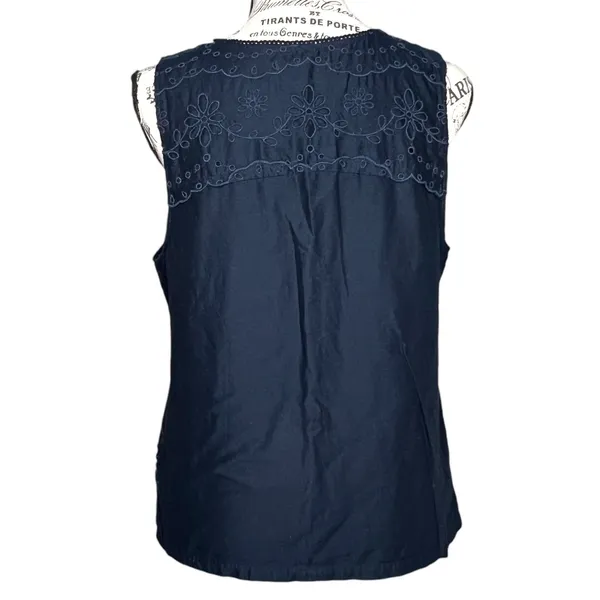 Hollister (L) Cotton Flower Cut Out Embroidered Overlay Sleeveless Top Blouse - Image 3