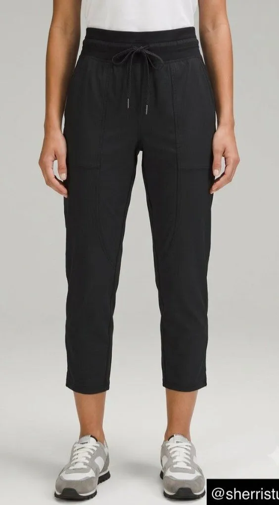 EXCELLENT Lululemon Dance Studio Mid Rise Crop 25" Pants Black Activewear 2 - Image 2