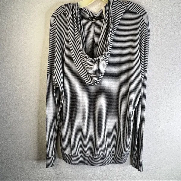 American Eagle Pullover Hoody Shirt - Image 4