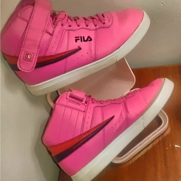 Women's Fila High-Top Sneakers size 5 1/2 - Image 2