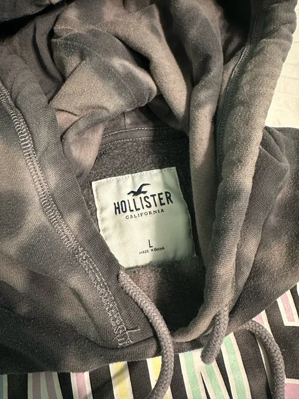 Hollister x Charli D'Amelio Kindness Hoodie - Image 5