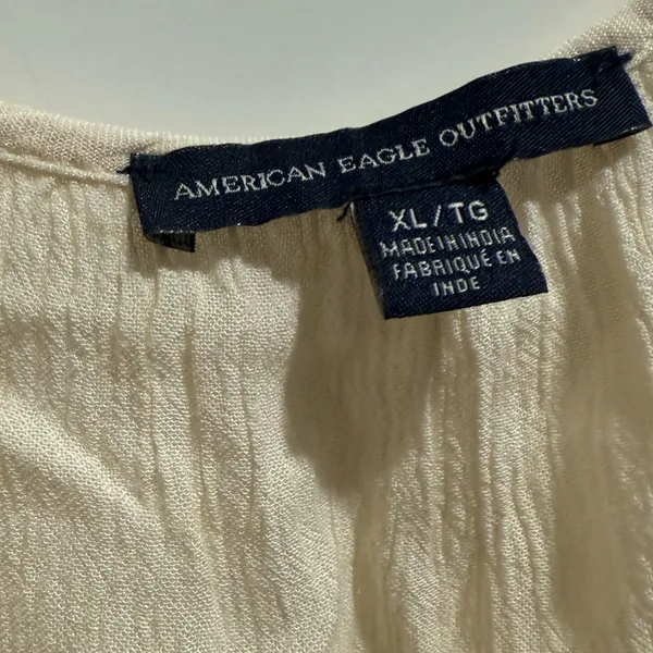 American Eagle Outfitters Cream Blouse with embroidered‎ Floral Accents Size XL - Image 7