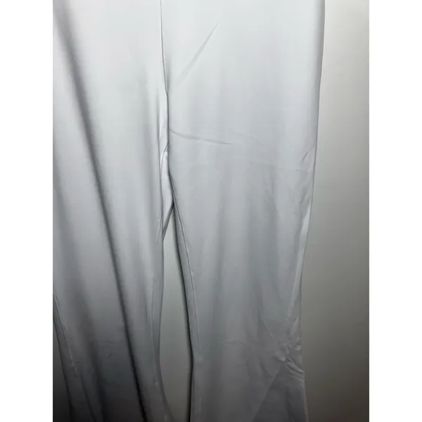 New Halara Crossover High Waisted Back Pocket Super Flare Leggings White XL - Image 5