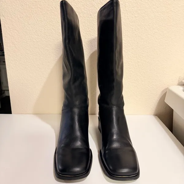 Naturalizer Vintage leather boots, pull on, black, square toe box and heel, sz 7 - Image 2