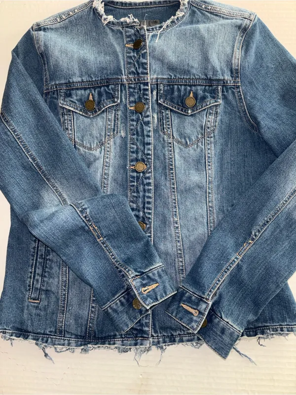 Market & Spruce Blue Denim Jacket With Black Painted Panel On Back Of Jacket Sm - Image 2