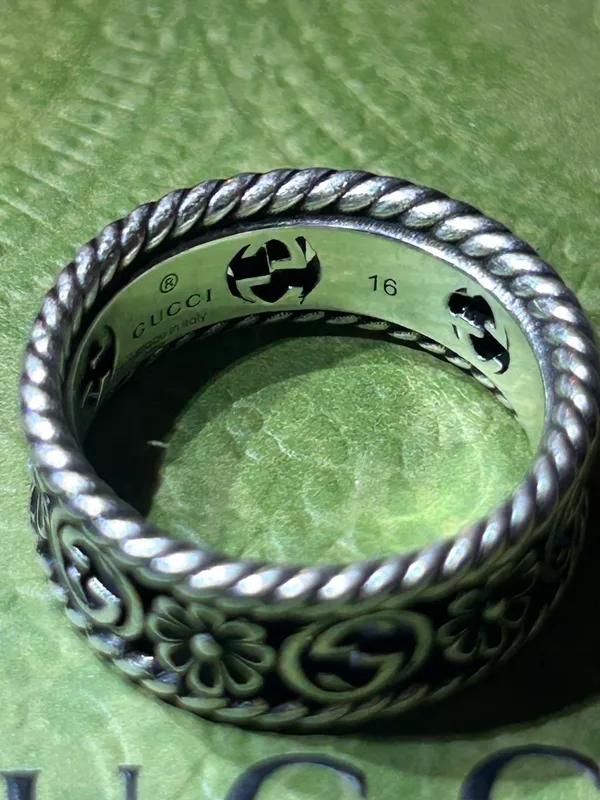 Gucci Interlocking Silver Ring Size 7.5 - Image 6
