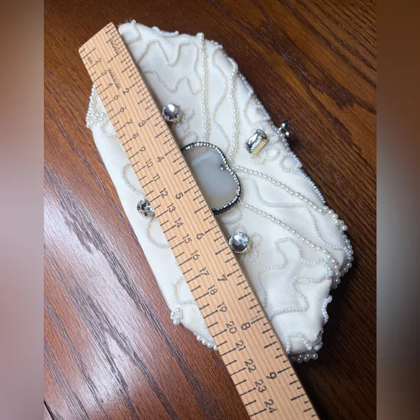 Pam McMahon Vintage Cream Beaded Kiss-Lock Clutch with Heart Detail - Image 6