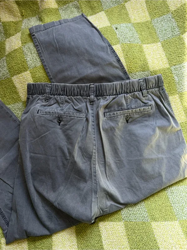 Old Navy woman’s Gray Chino pants - Image 6